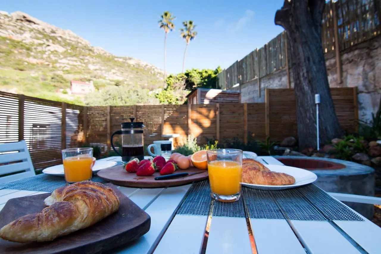 Spacious And Light Kalk Bay Garden Apartment